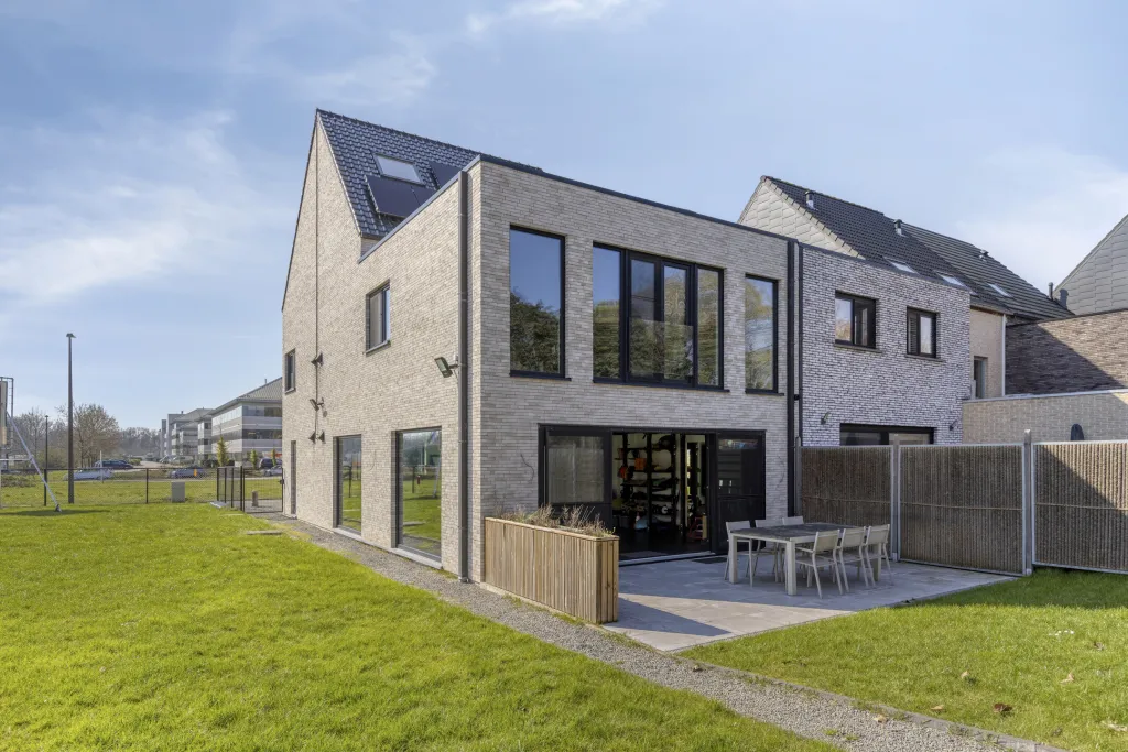 Geerdegemdries27H2800MechelenBE-48_web.jpg