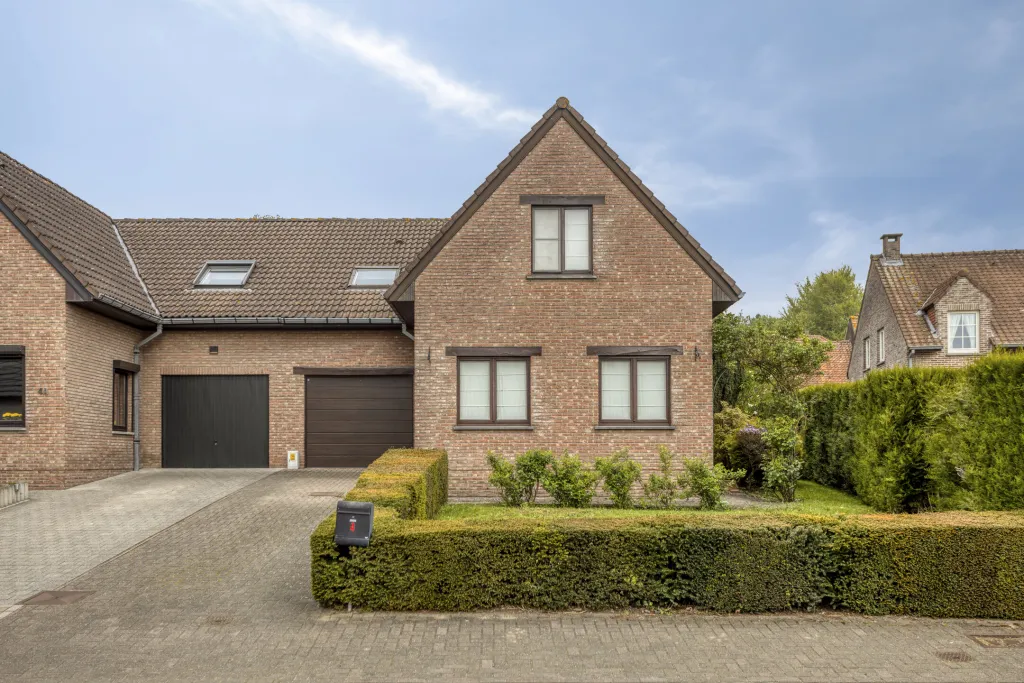 Hoogstraat41600SintPietersLeeuwBE-01_web.jpg