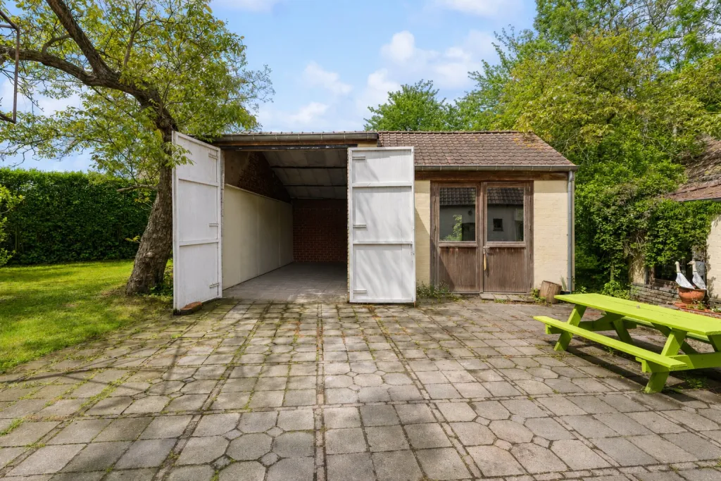 Garage-2.jpg