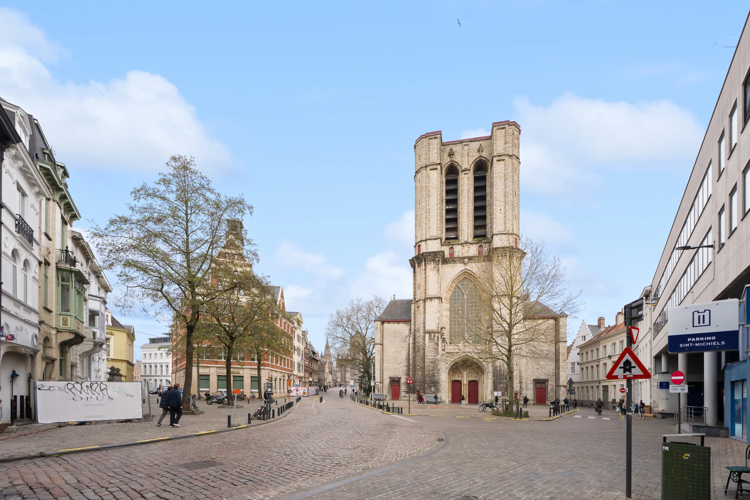 _Gent---Sint-Michielsstraat-13-bus-304-17.jpg
