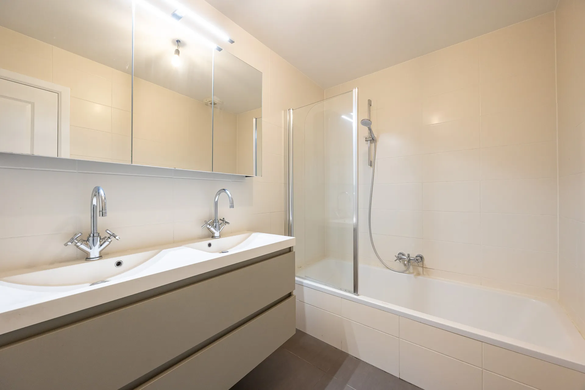 ALT-20260528-1-27.jpg