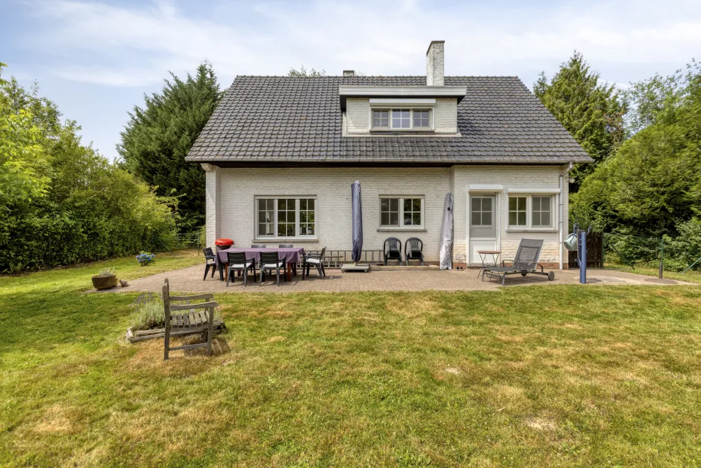 ruedupisselet71390GrezDoiceauBE-29_web.jpg